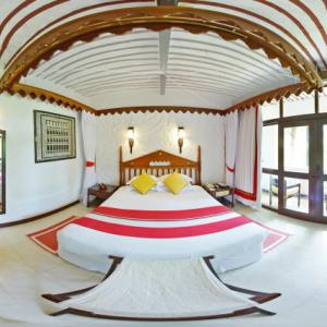 отель Serena Beach Resort and Spa