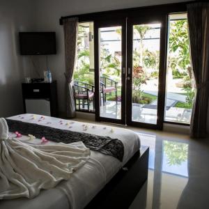 отель Kelapa Lovina Beach Villas
