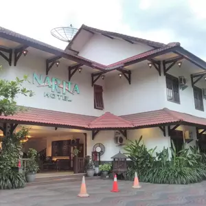 отель Narita Hotel Tulungagung