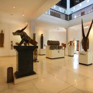 отель Alam Puri Art Museum Resort & Spa