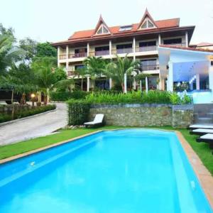 отель Sea Hills Resort