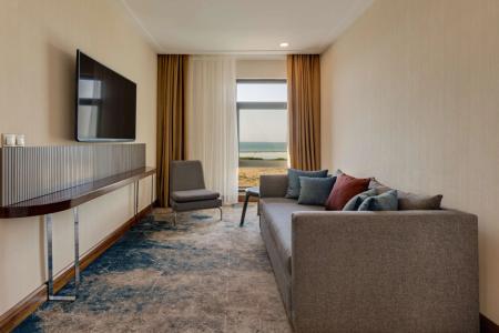 DoubleTree by Hilton Hotel Van