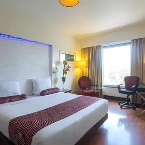 отель Hotel Yogi Midtown
