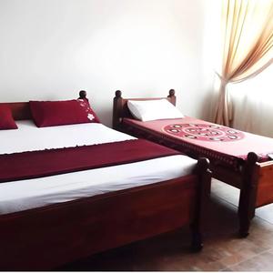 отель Majestic Tourist Hotel