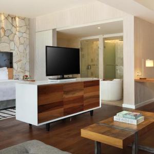 отель TS Suites Seminyak