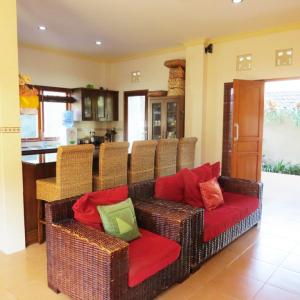 отель Sama's Cottages and Villas