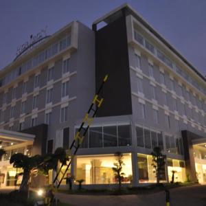 отель Ascent Premiere Pasuruan