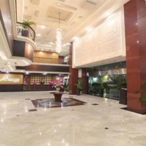 отель Hotel Orchardz Jayakarta
