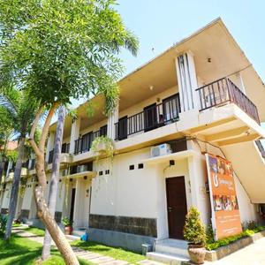 отель Lembayung Sari Homestay