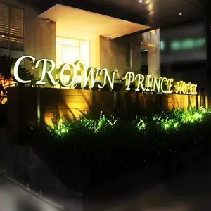 отель Crown Prince Hotel Surabaya