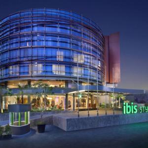 отель ibis Styles Jakarta Airport
