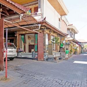 отель Segara Sadhu Inn Kuta by ecommerceloka