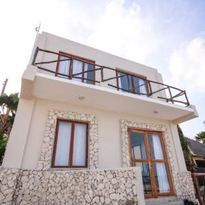 отель Coral Rocks Hotel & Restaurant