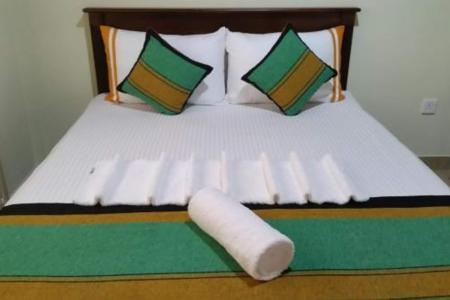 Отель Rainbow Tourist Rest в Анурадхапура - Шри-Ланка