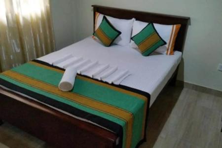 Отель Rainbow Tourist Rest в Анурадхапура - Шри-Ланка