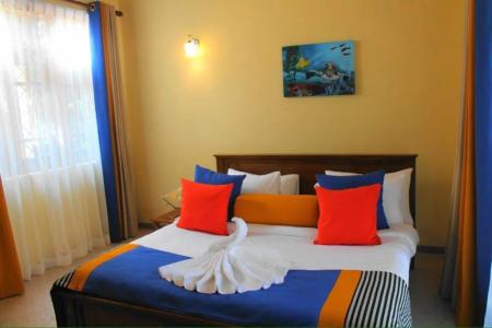 Отель Mahakumara White House Hotel в Калутара - Шри-Ланка