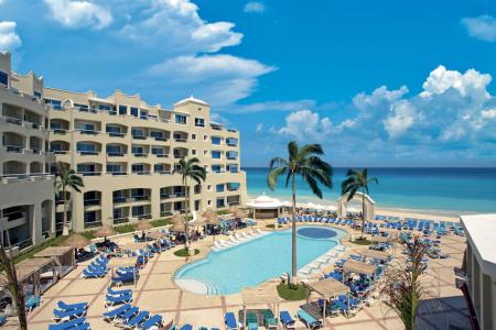 Отель Wyndham Alltra Cancun в Канкун - Мексика