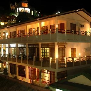 отель Angelyn's Dive Resort