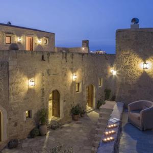 отель Kapsaliana Village Hotel