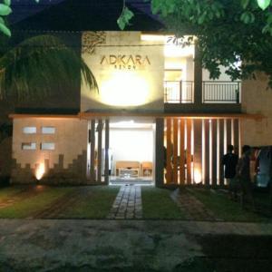 отель Adikara Renon