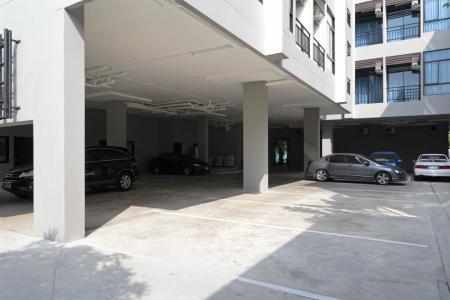 Отель At Home Residence в Рамкхамхенг - Таиланд