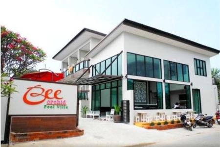 Bee Orchid Pool Villa