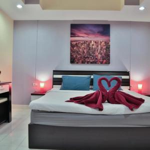 отель Harrys Hotel, Bar & Restaurant