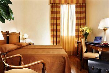 Отель Grand Albergo Miramare в Ривьера ди Улиссе - Италия