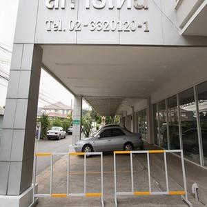 отель Lee Garden Bangkok