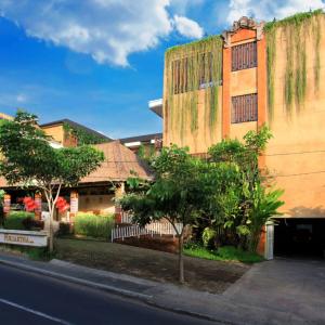 отель Hotel Puriartha Ubud