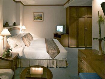 Grand Diamond Suites Hotel