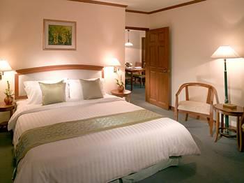 Grand Diamond Suites Hotel