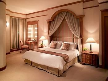 Grand Diamond Suites Hotel