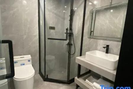 Poli Light Hotel (Beilun Port Area)