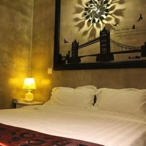отель Just In Hotel