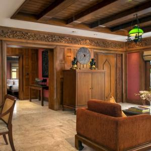 отель Davis Thai House