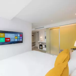 отель Yello Rooms Hotel Victory Monument