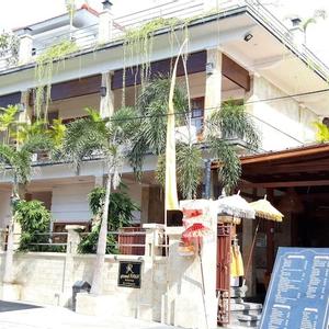отель Grand Raka Homestay
