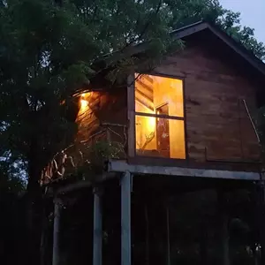 отель Eighth Wonder Resort