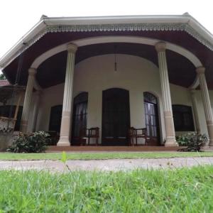 отель Granary Home Stay