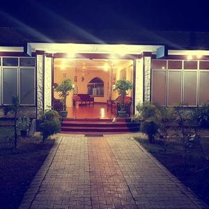 отель Delight Guest House And Restaurant
