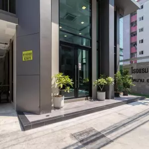 отель Casa Luxe Hotel and Resident