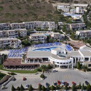 отель Grand Hotel Holiday Resort