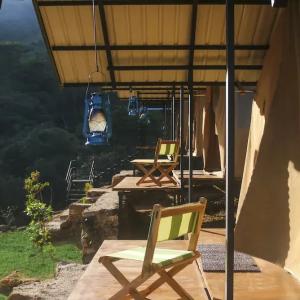 отель Wild Glamping Knuckles