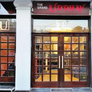 отель Hotel Grand Uddhav