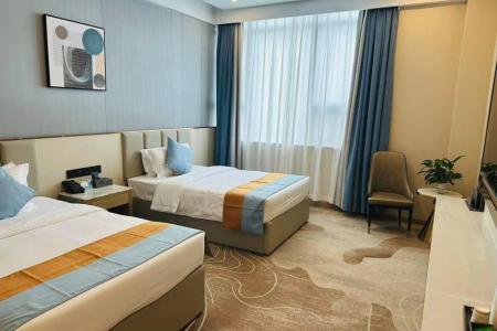 Liangchen Meijing Hotel