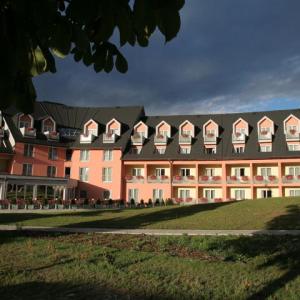 отель Ramada Hotel & Suite