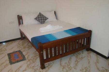 Отель Monkey Garden Hotel в Полоннарува - Шри-Ланка