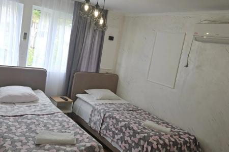 Отель Guest house Na Turbaze в Сухум - Абхазия