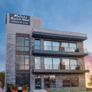 отель Melanj Airport Hotel